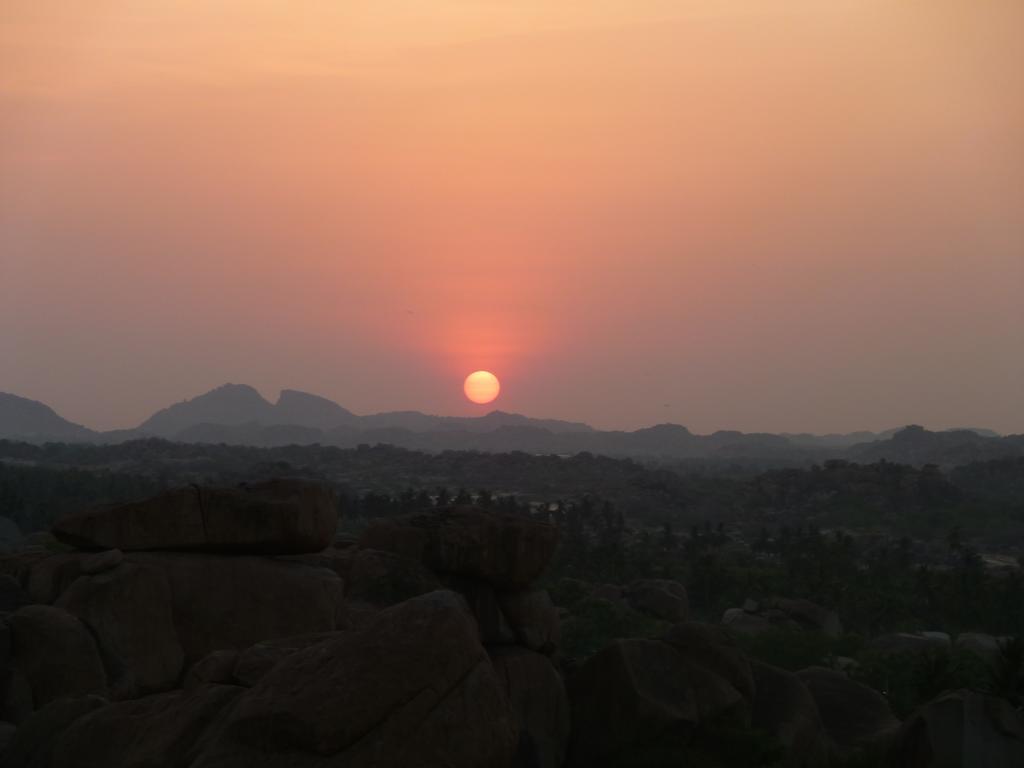 Om Shiva Guest House Hampi Ngoại thất bức ảnh